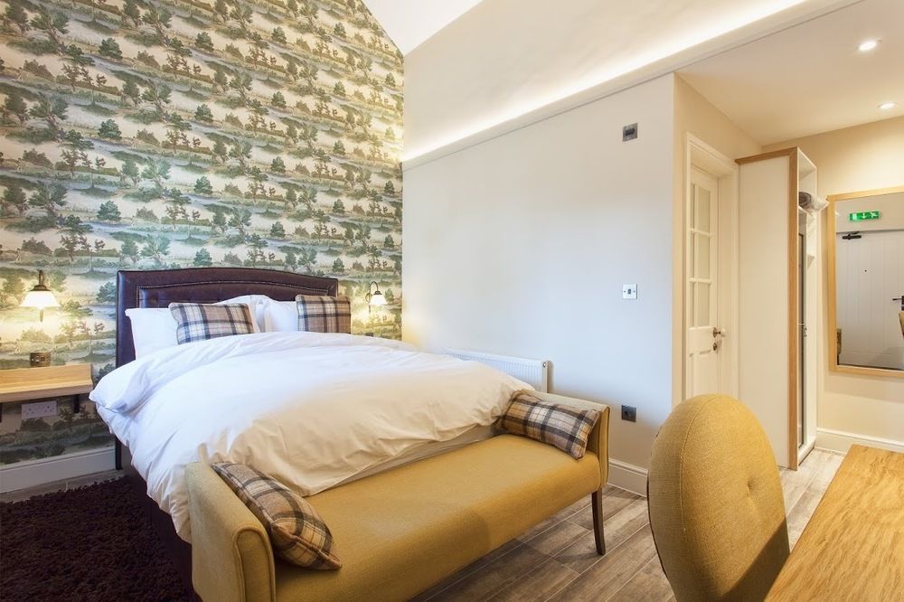 The Inn West End Woking Extérieur photo